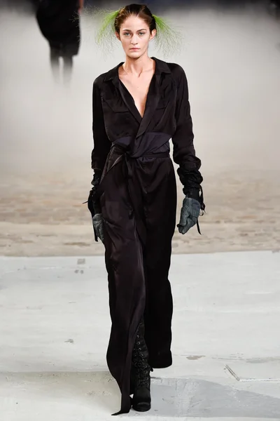 Look 26